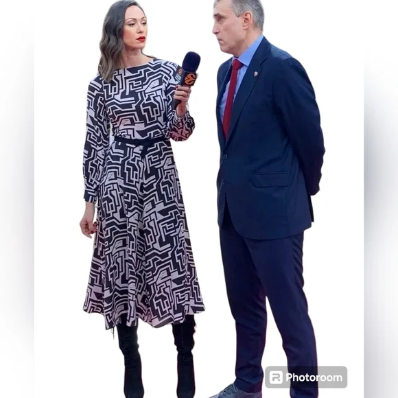 H&M SS2019 TRENDY RICHARD ALLAN DRESS BELL SHAPED SKIRT. - Picture 2 of 9